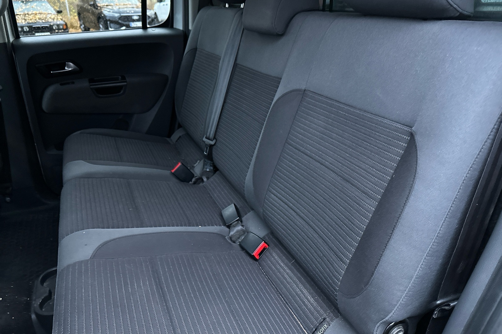 VOLKSWAGEN Amarok 2012