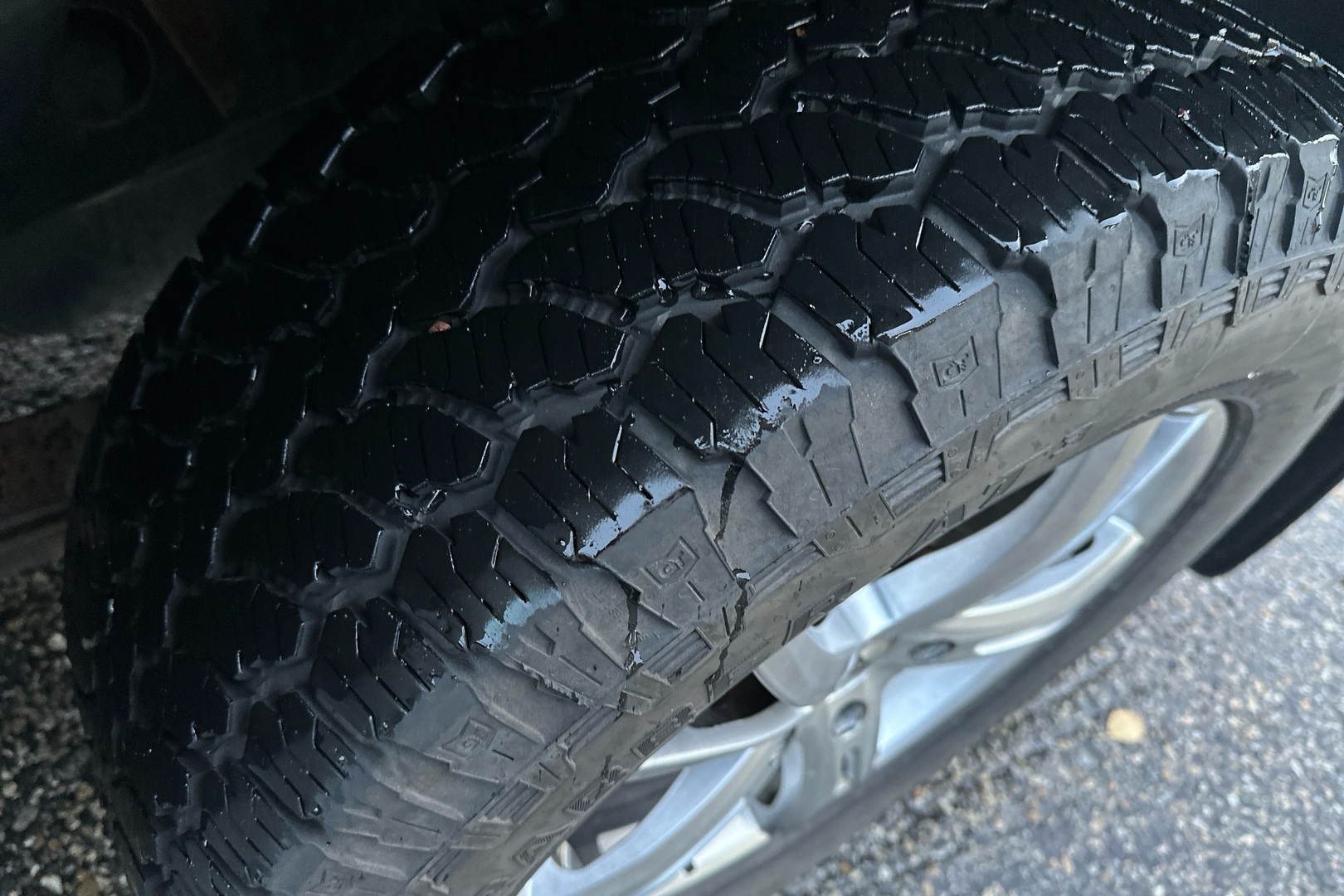 VOLKSWAGEN Amarok 2012