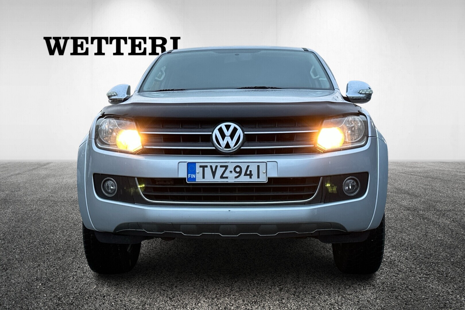 VOLKSWAGEN Amarok 2012