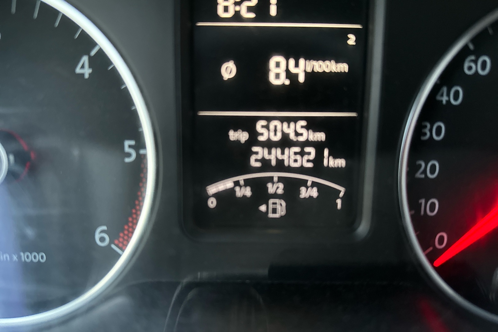 VOLKSWAGEN Amarok 2012