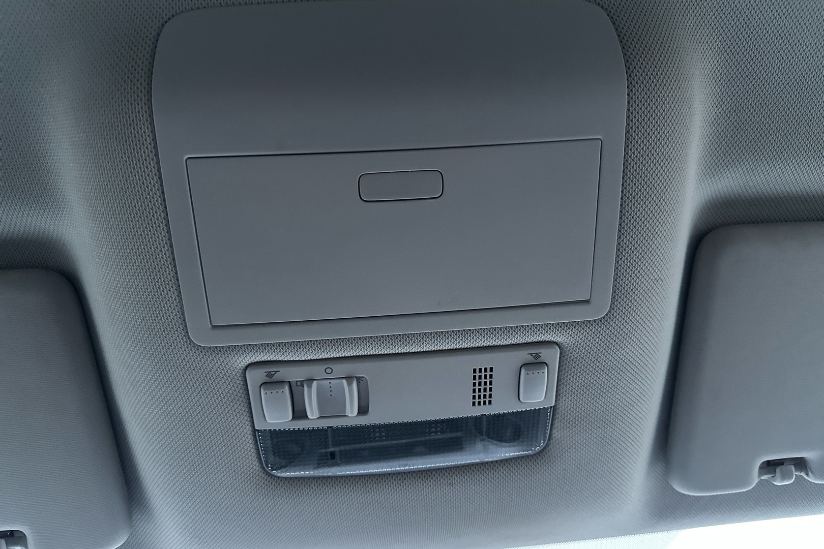 VOLKSWAGEN Amarok 2012