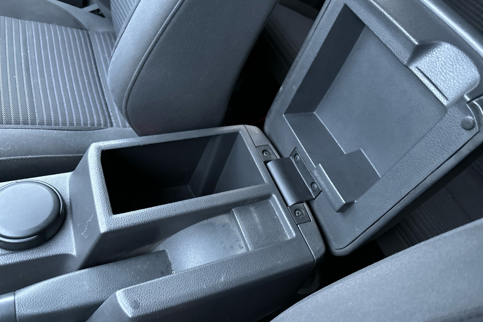 VOLKSWAGEN Amarok 2012