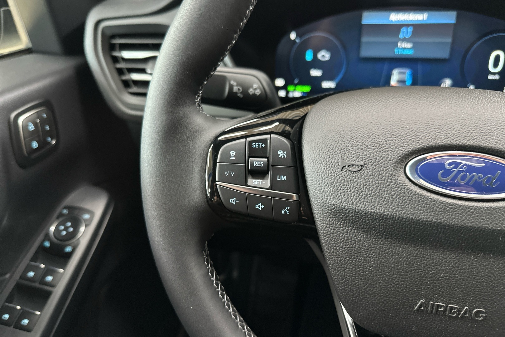 FORD Kuga 2026