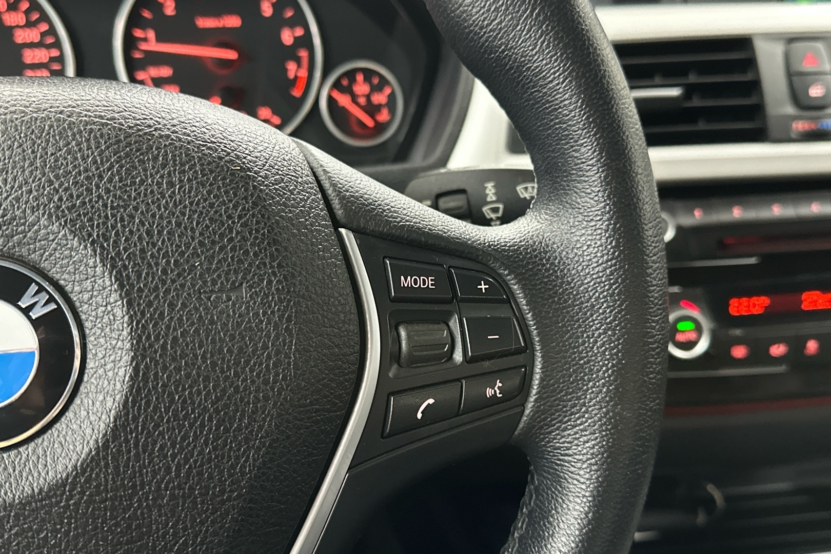 BMW 320 2016