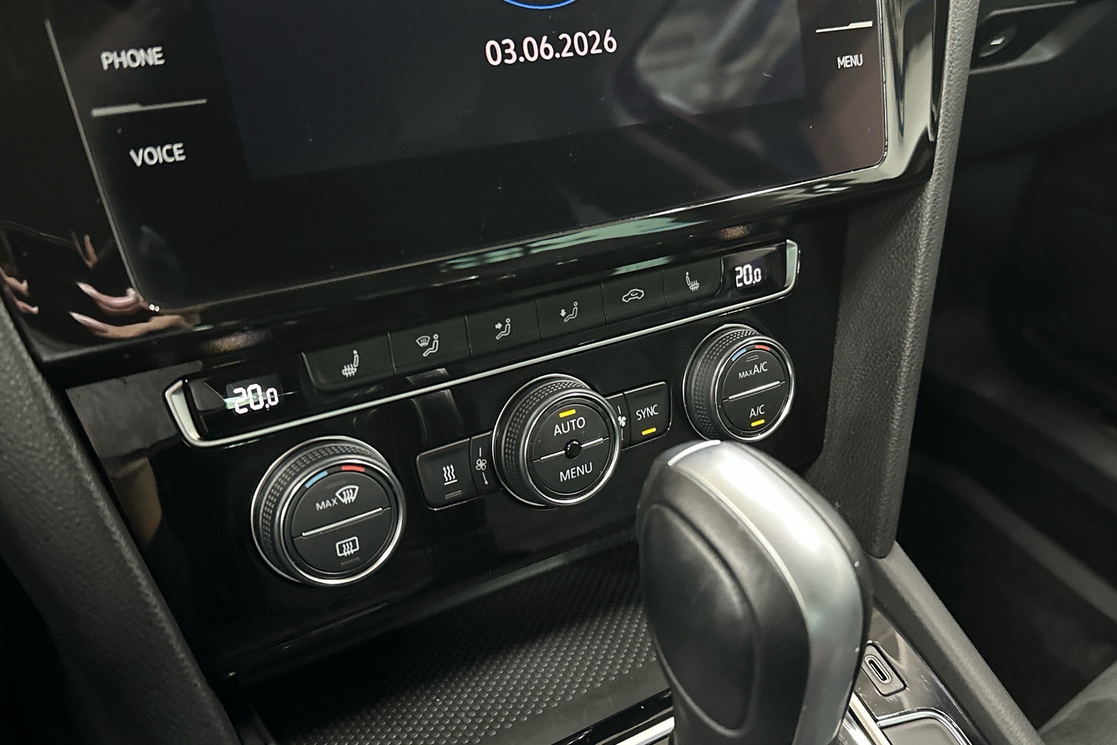 VOLKSWAGEN Passat 2020