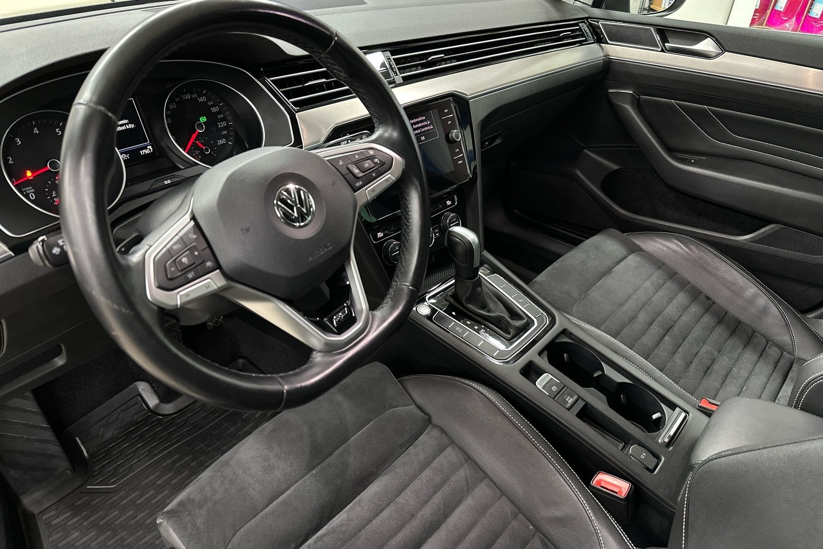 VOLKSWAGEN Passat 2020