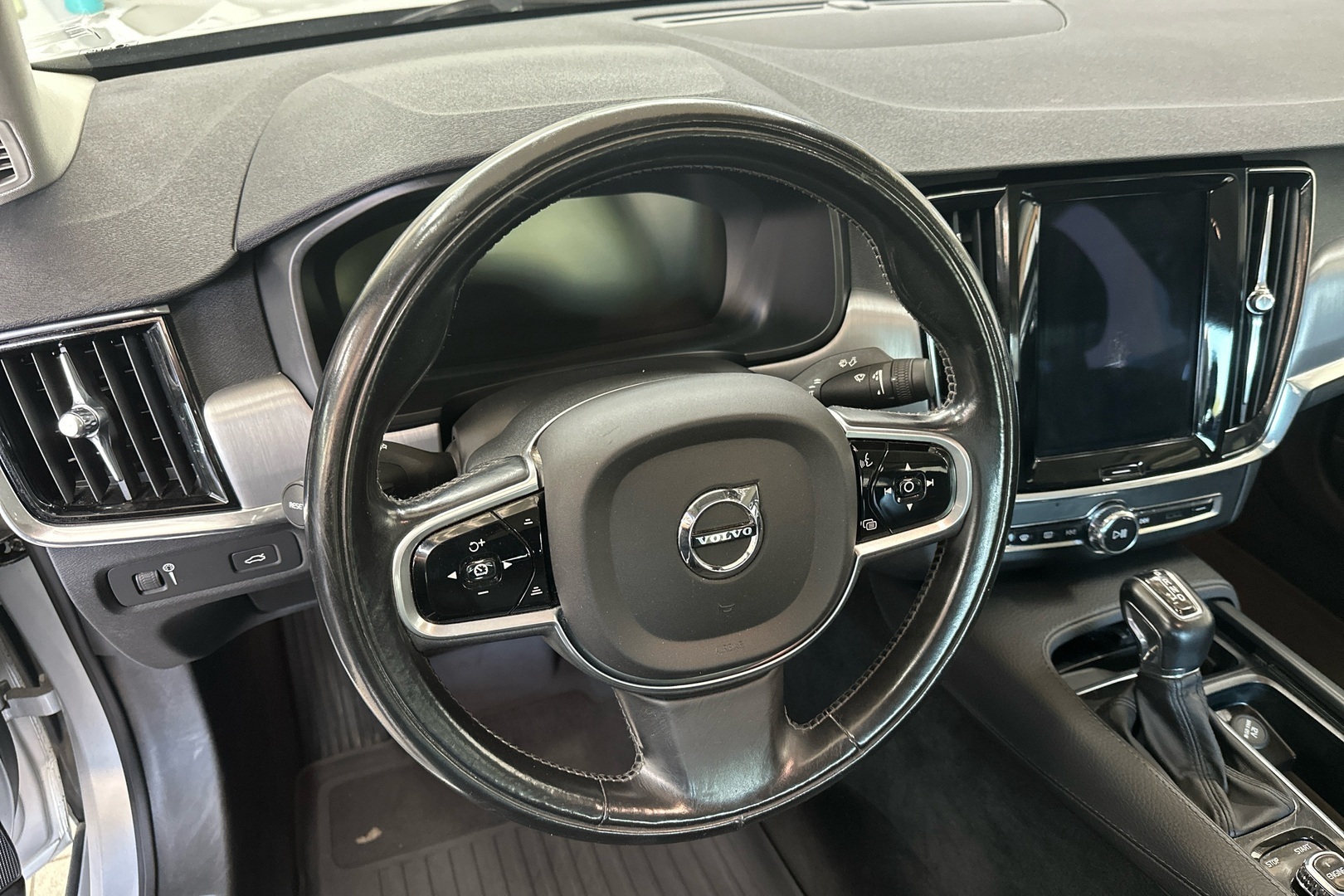 VOLVO S90 2017