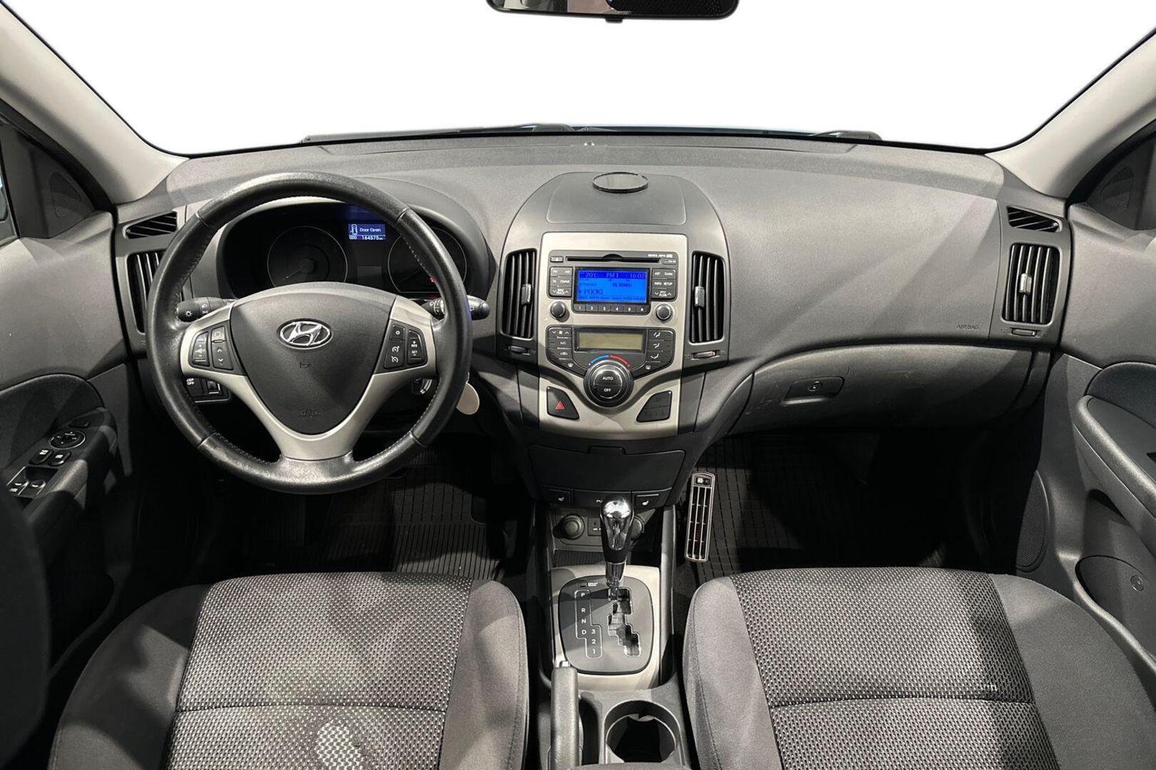 HYUNDAI i30 2011