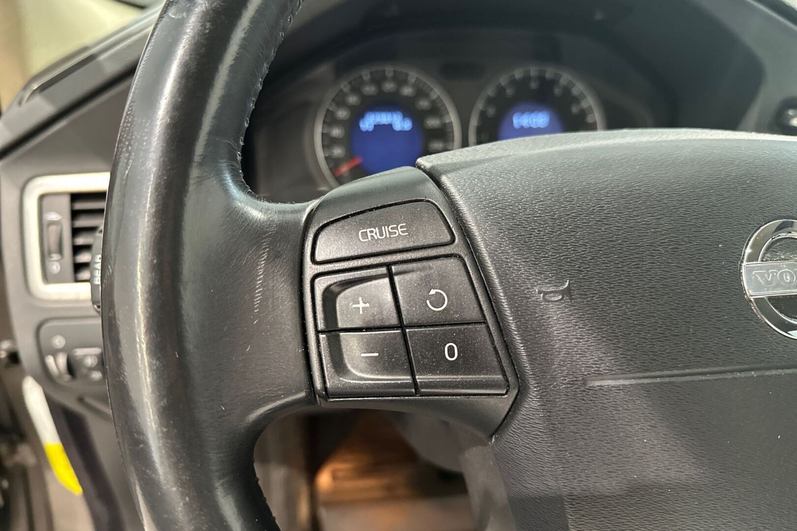 VOLVO XC70 2008