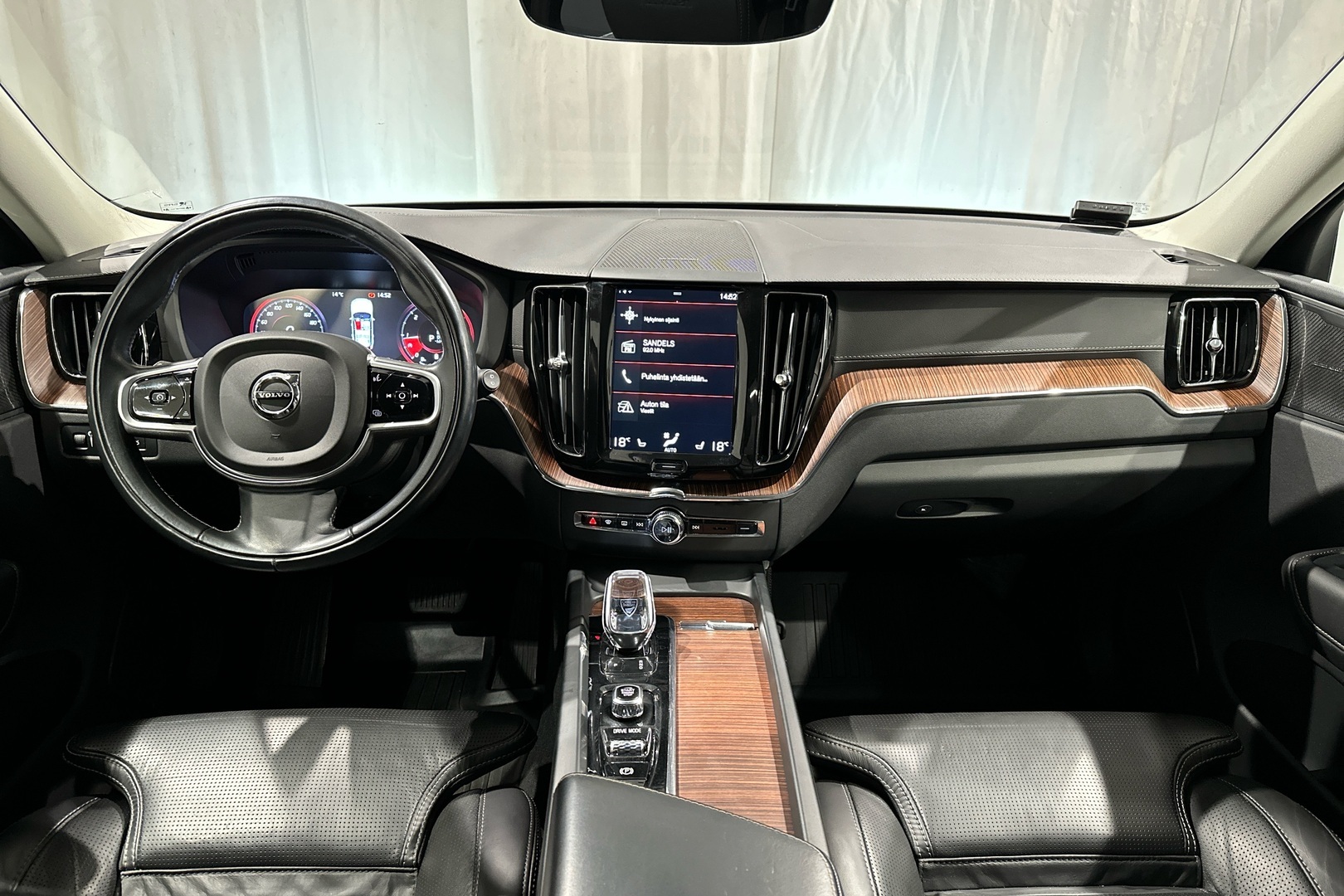 VOLVO XC60 2019