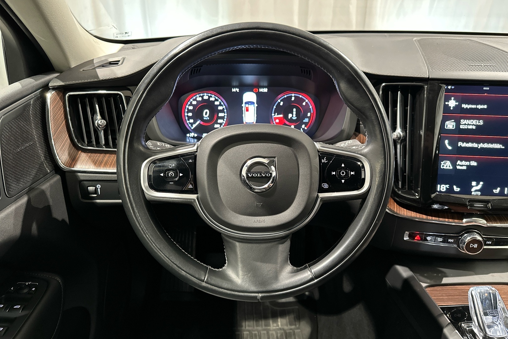VOLVO XC60 2019