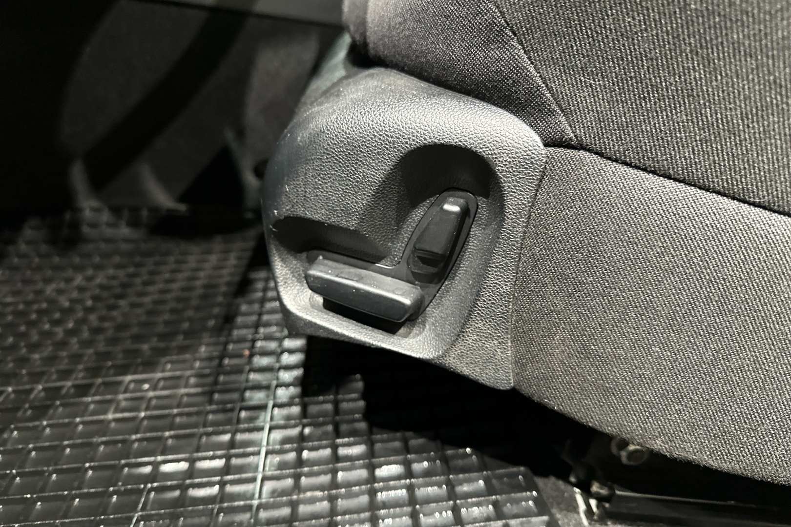 MERCEDES-BENZ E 2009