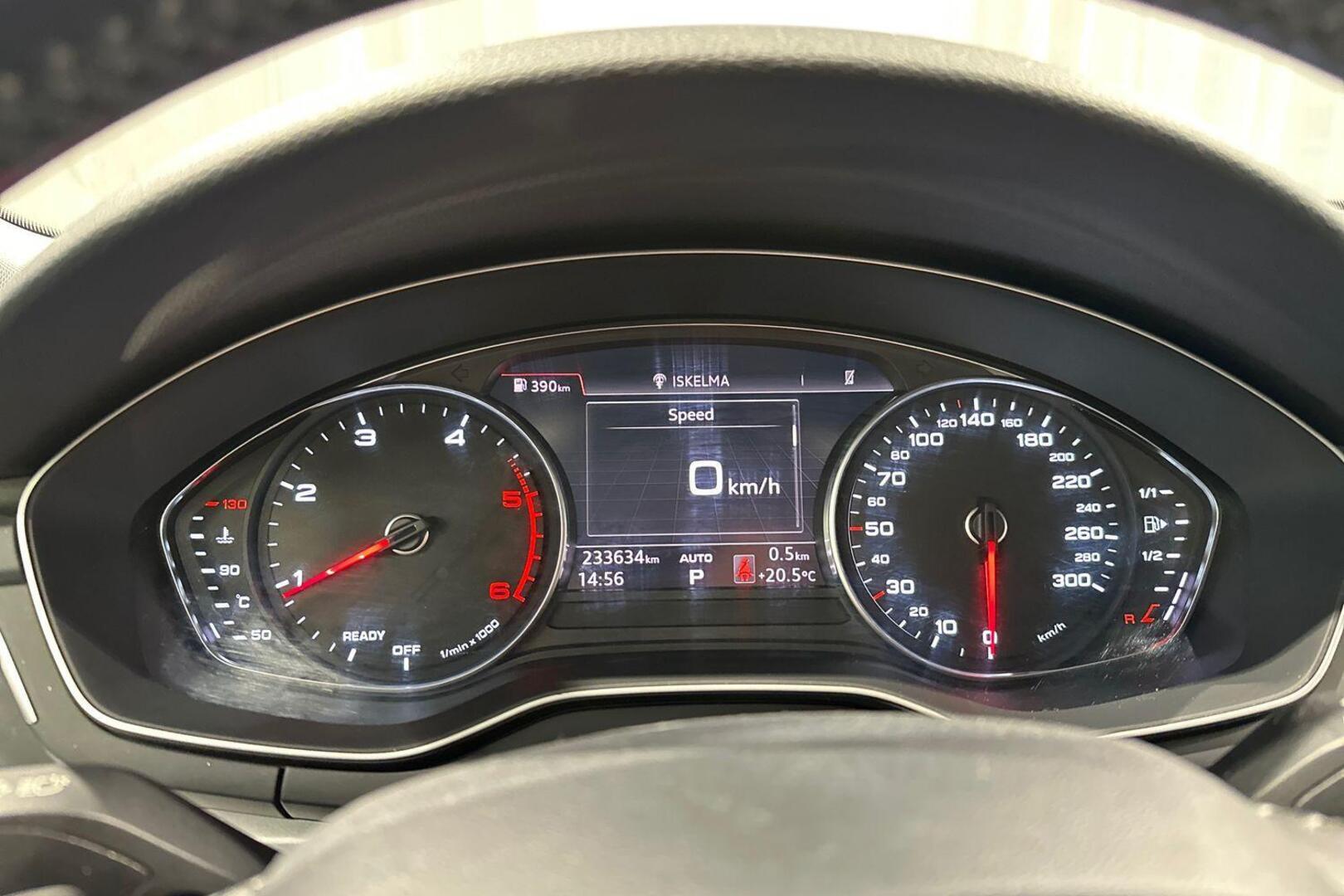 AUDI A4 2017