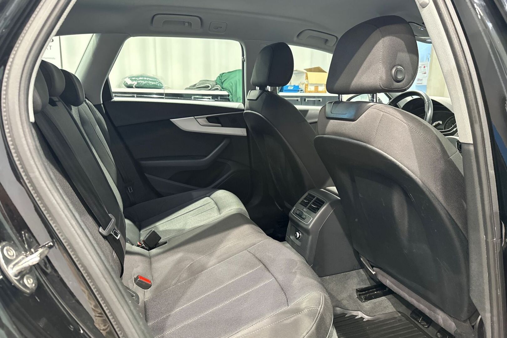 AUDI A4 2017