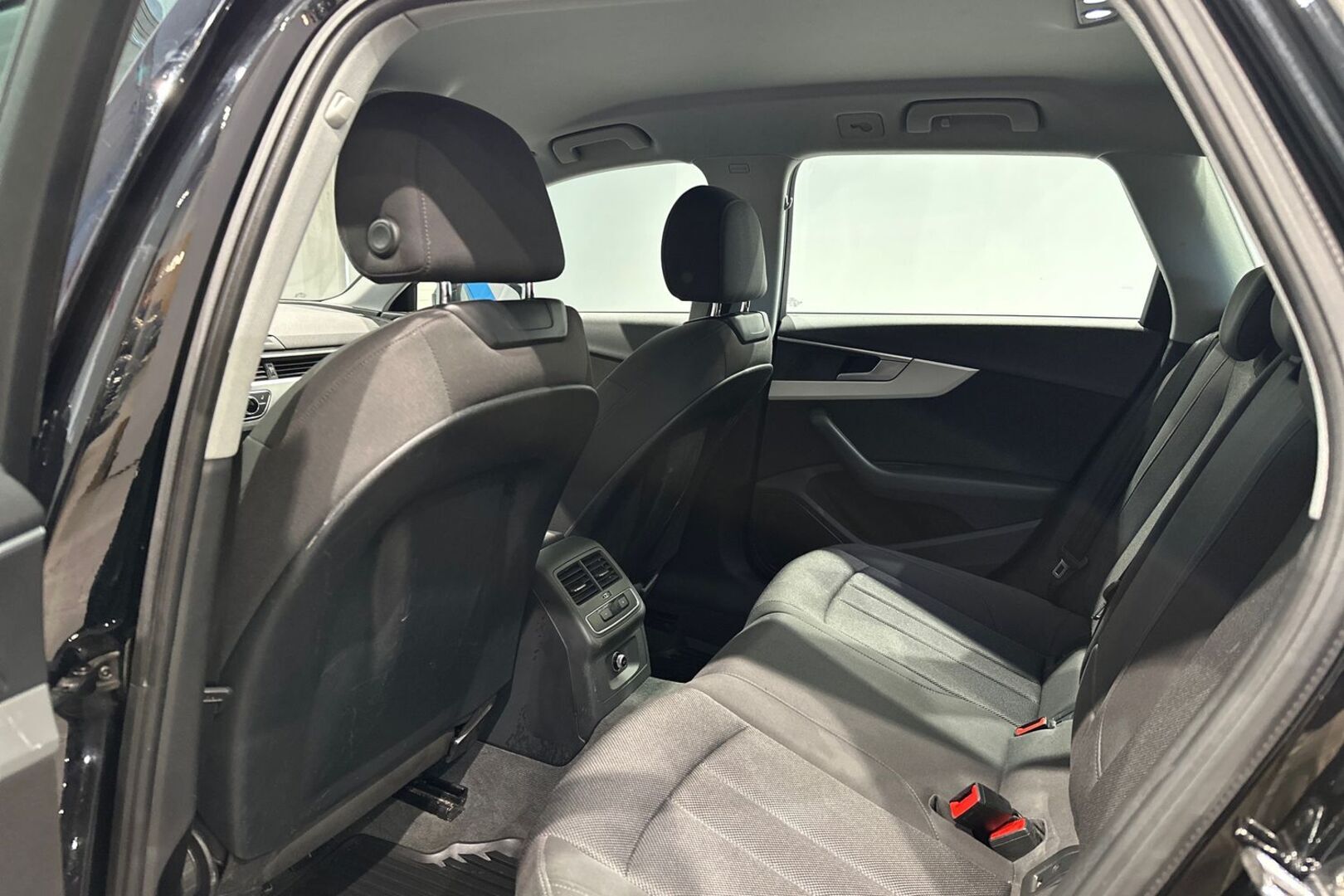 AUDI A4 2017