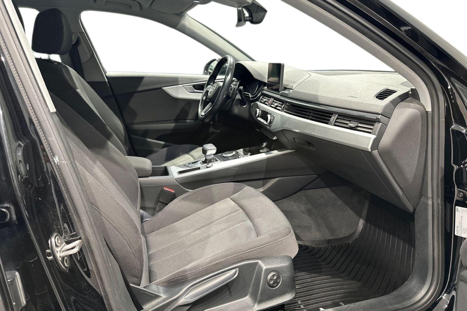 AUDI A4 2017
