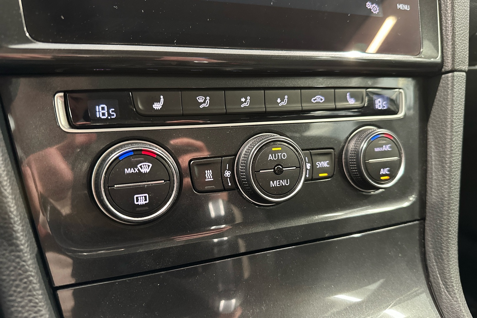 VOLKSWAGEN Golf 2018