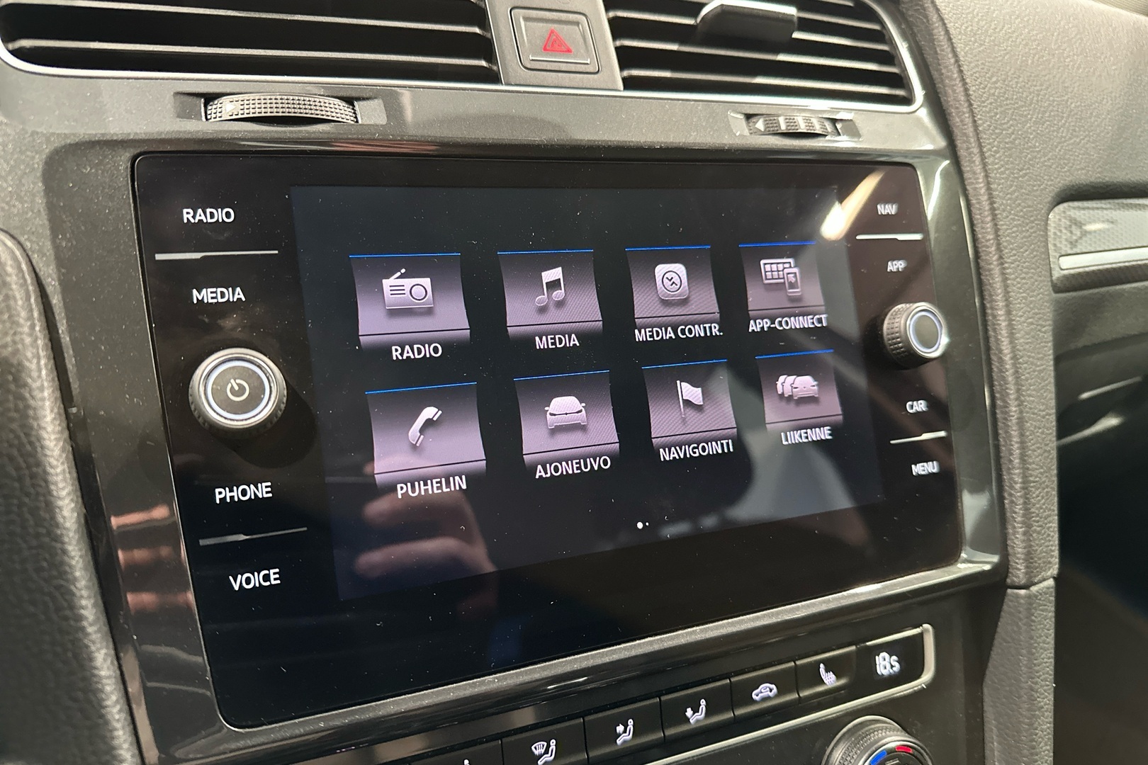 VOLKSWAGEN Golf 2018