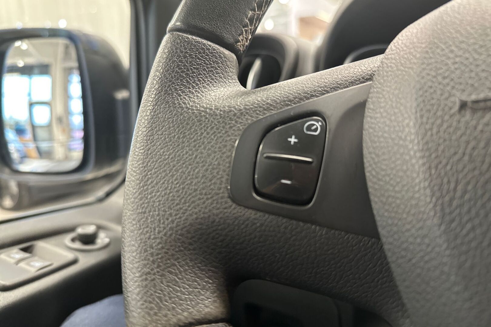 RENAULT Trafic 11