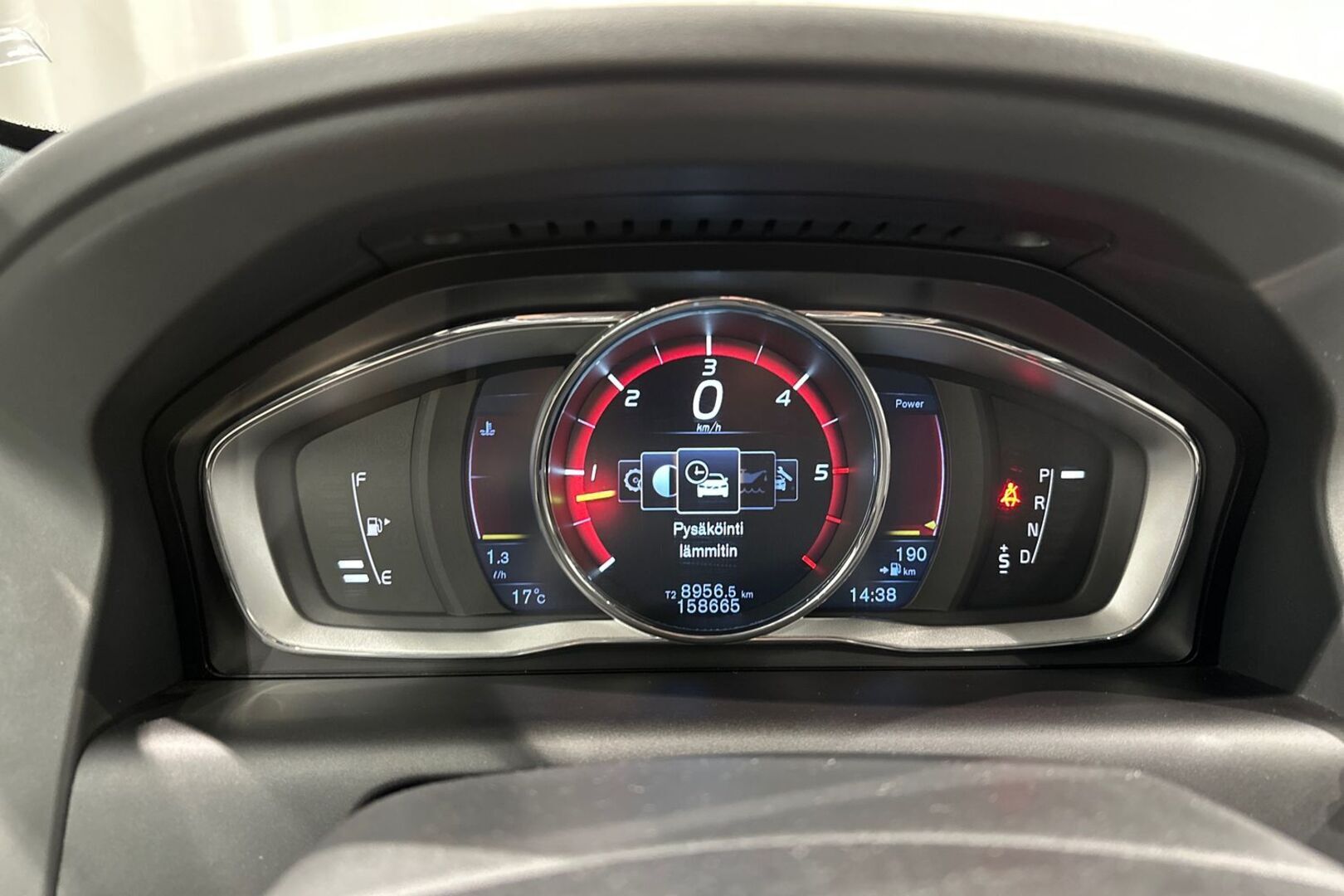 VOLVO XC60 2016