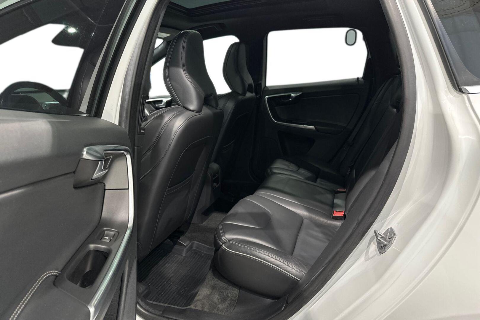 VOLVO XC60 2016