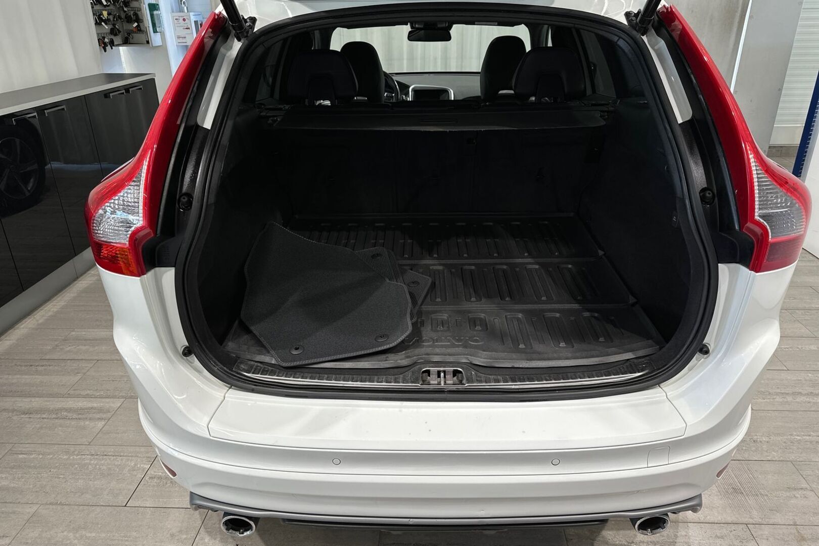 VOLVO XC60 2016