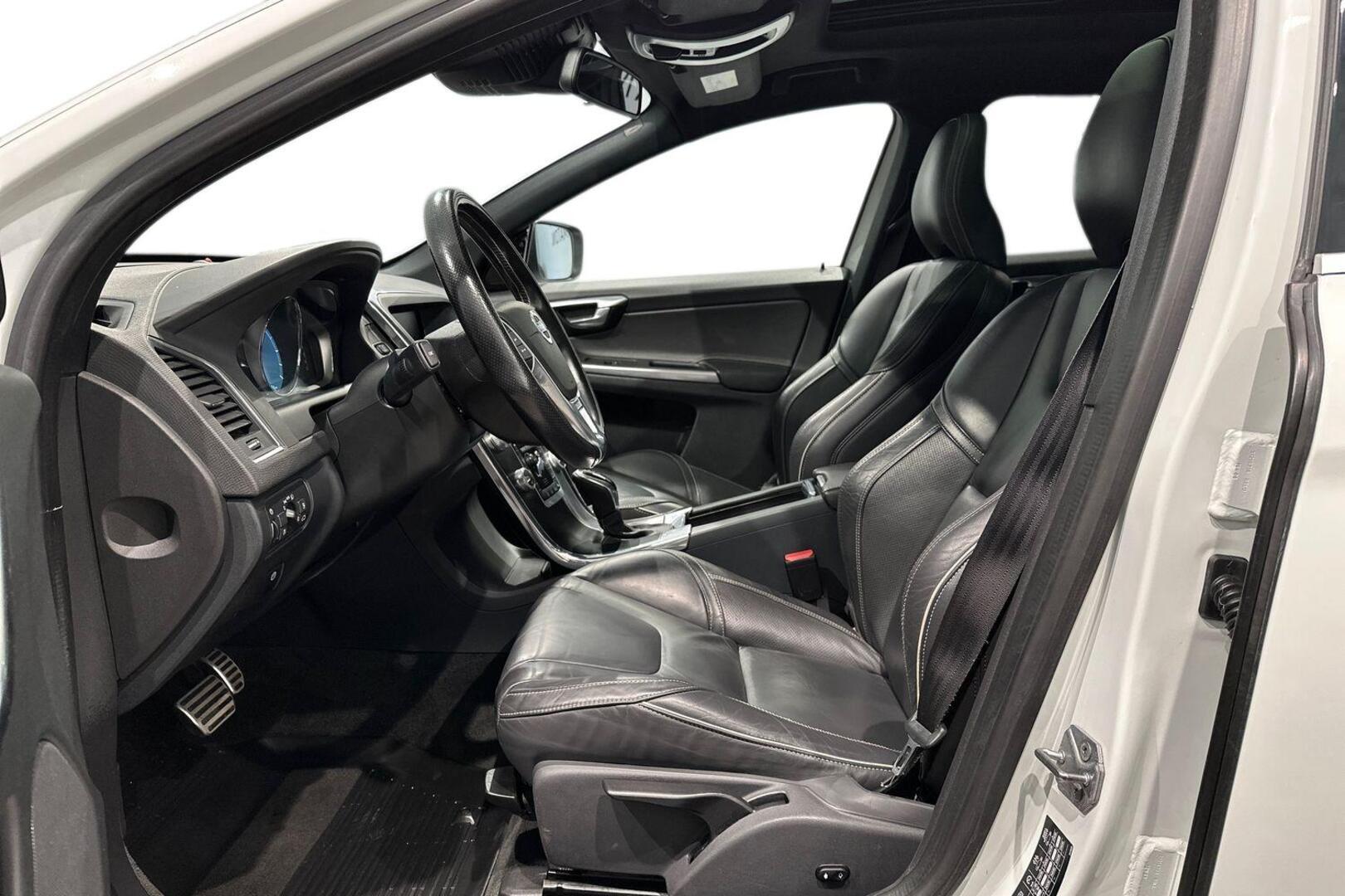 VOLVO XC60 2016