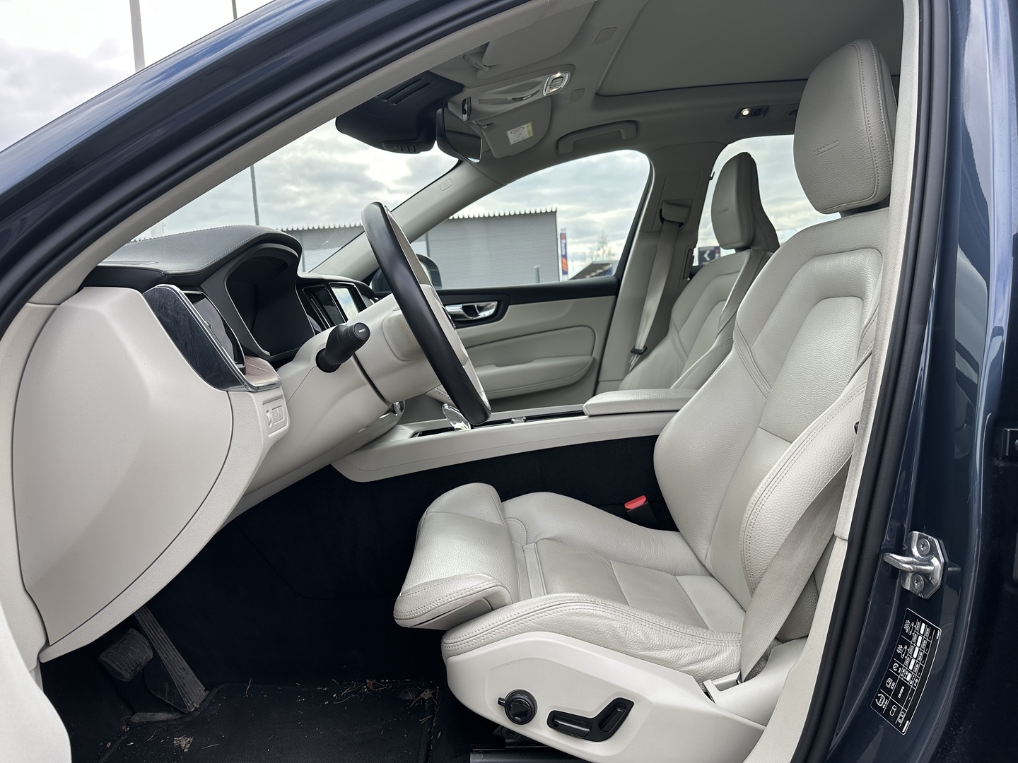 VOLVO XC60 2020