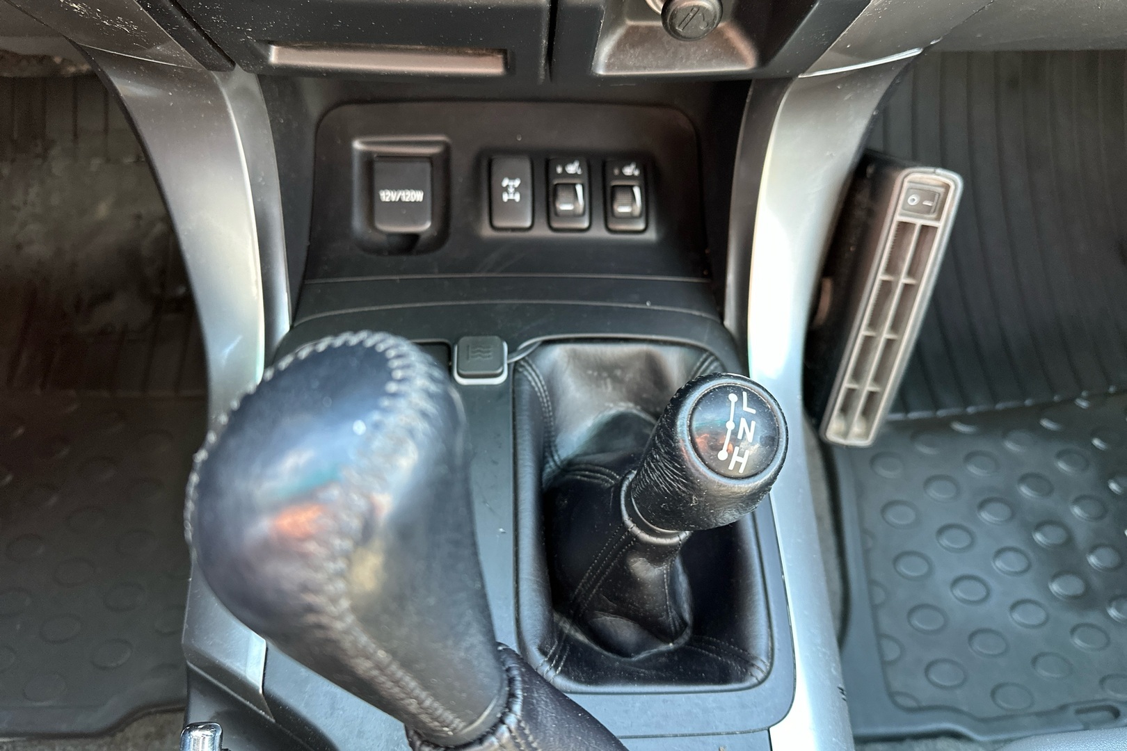 TOYOTA Land Cruiser 2008