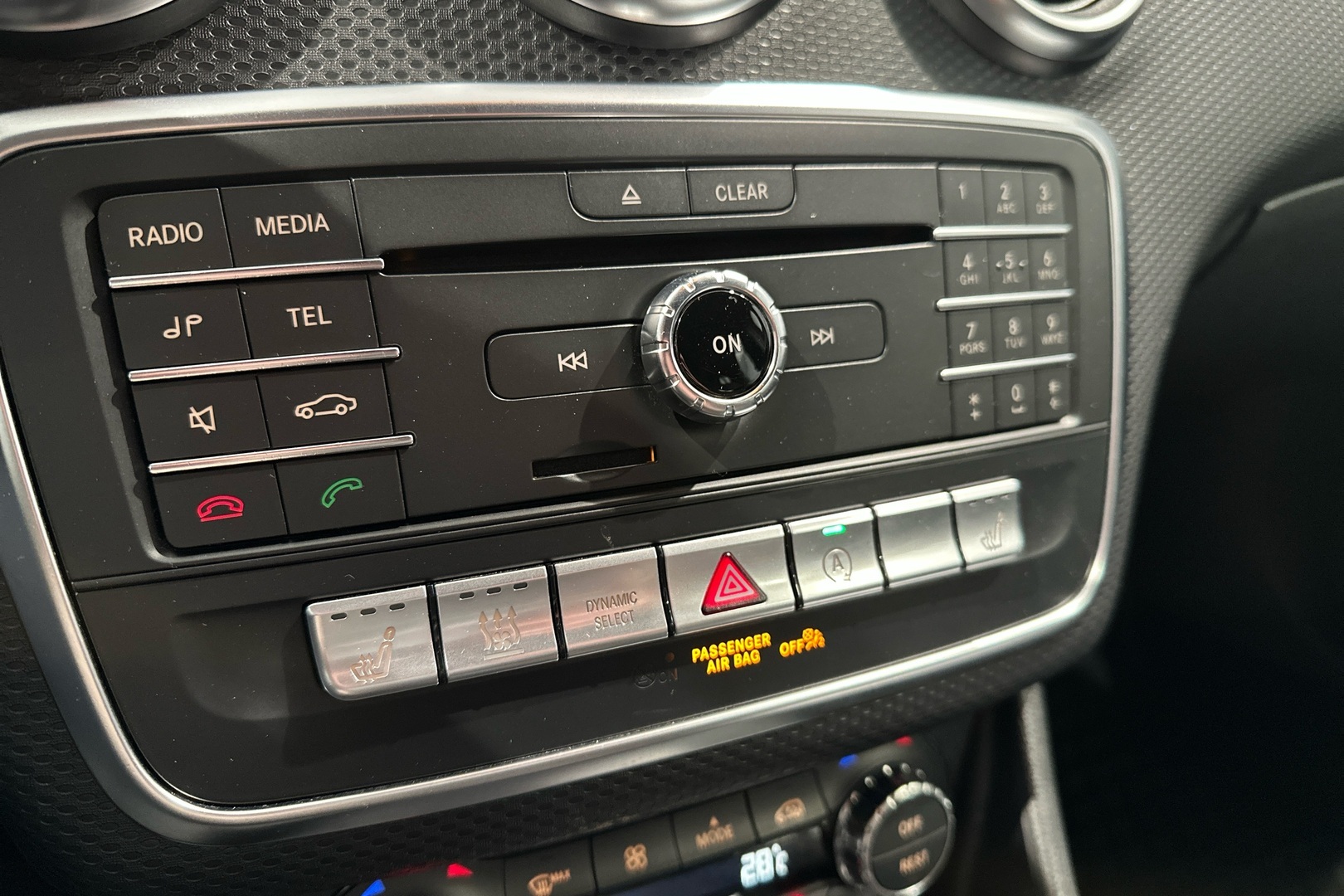 MERCEDES-BENZ A 2016