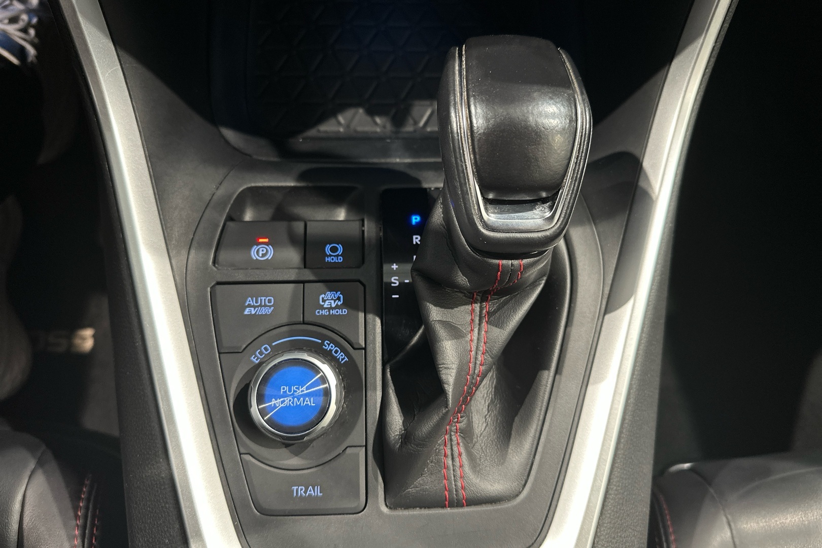SUZUKI Across 2020