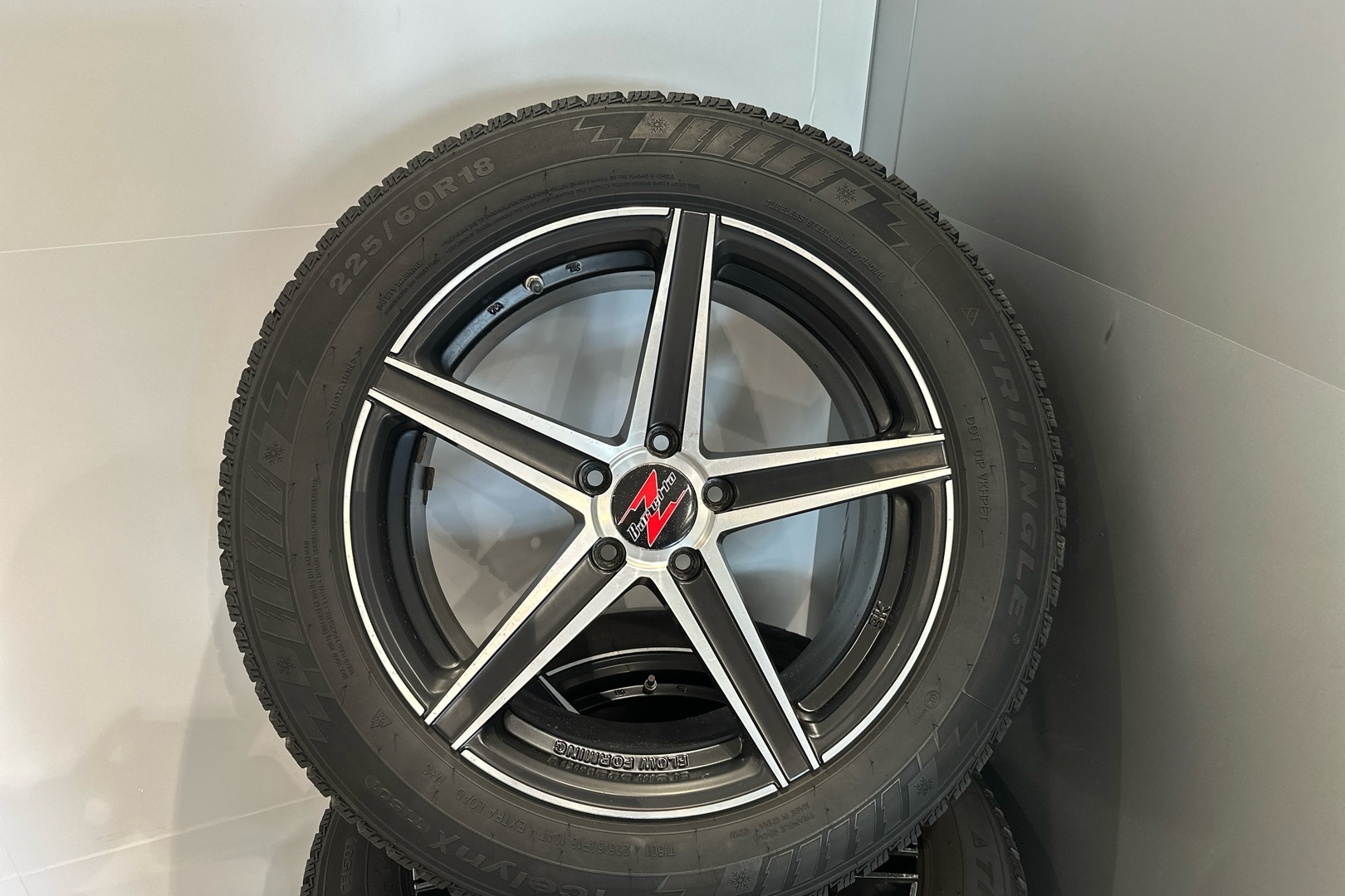 SUZUKI Across 2020