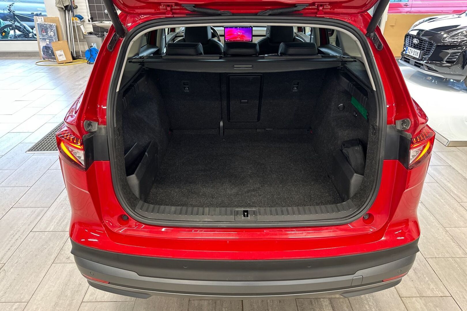 SKODA Enyaq 10