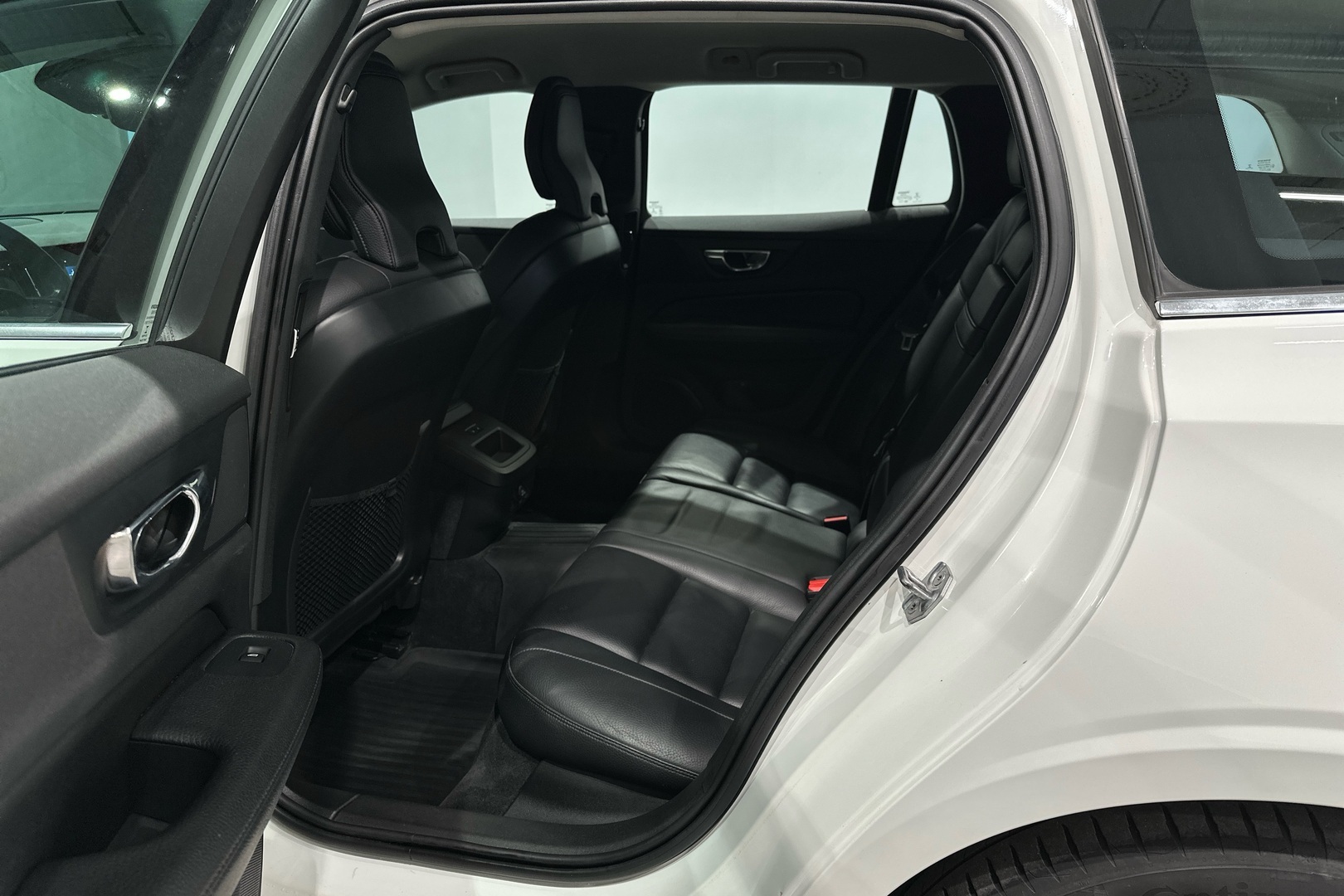 VOLVO V60 2019