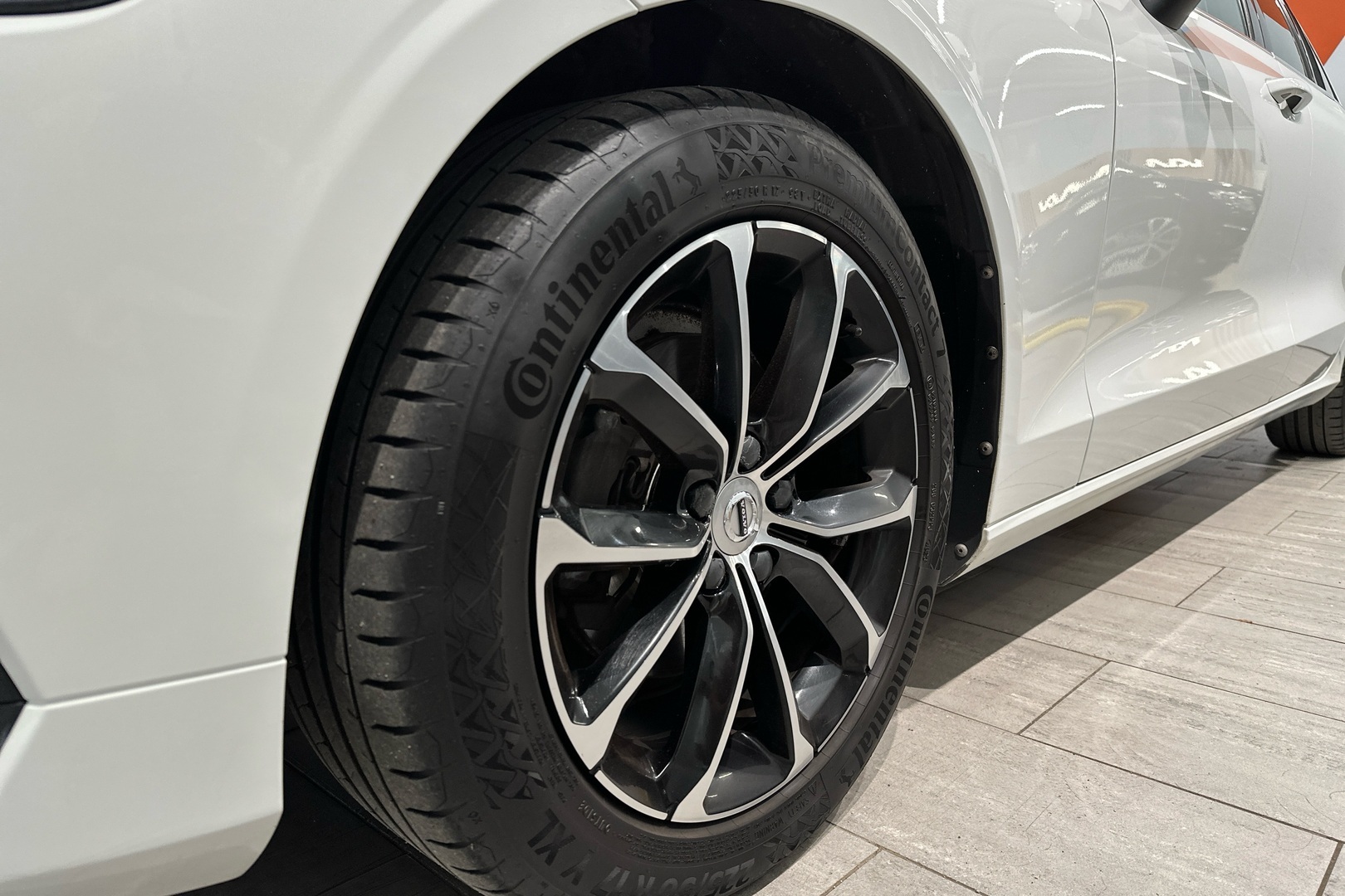 VOLVO V60 2019