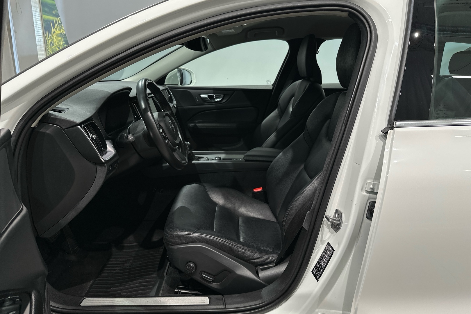 VOLVO V60 2019