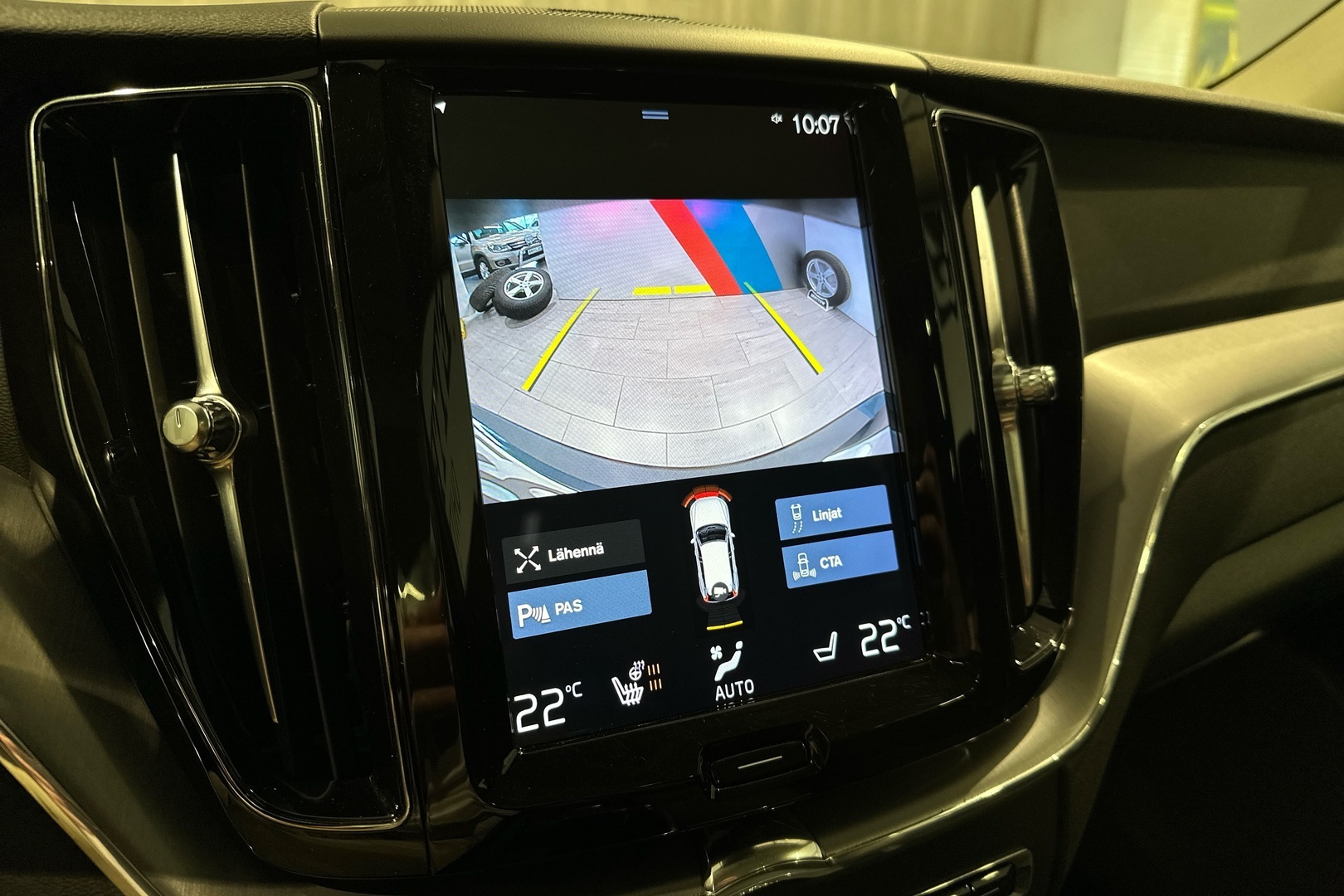 VOLVO XC60 2021
