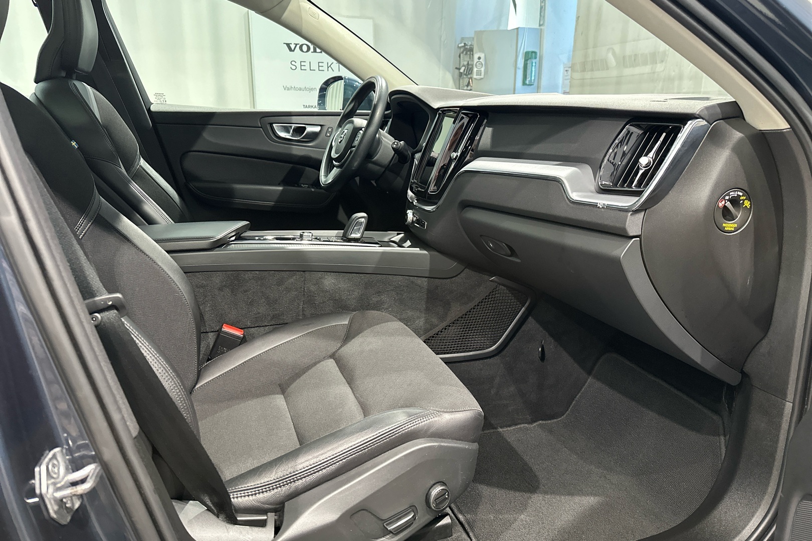 VOLVO XC60 2021