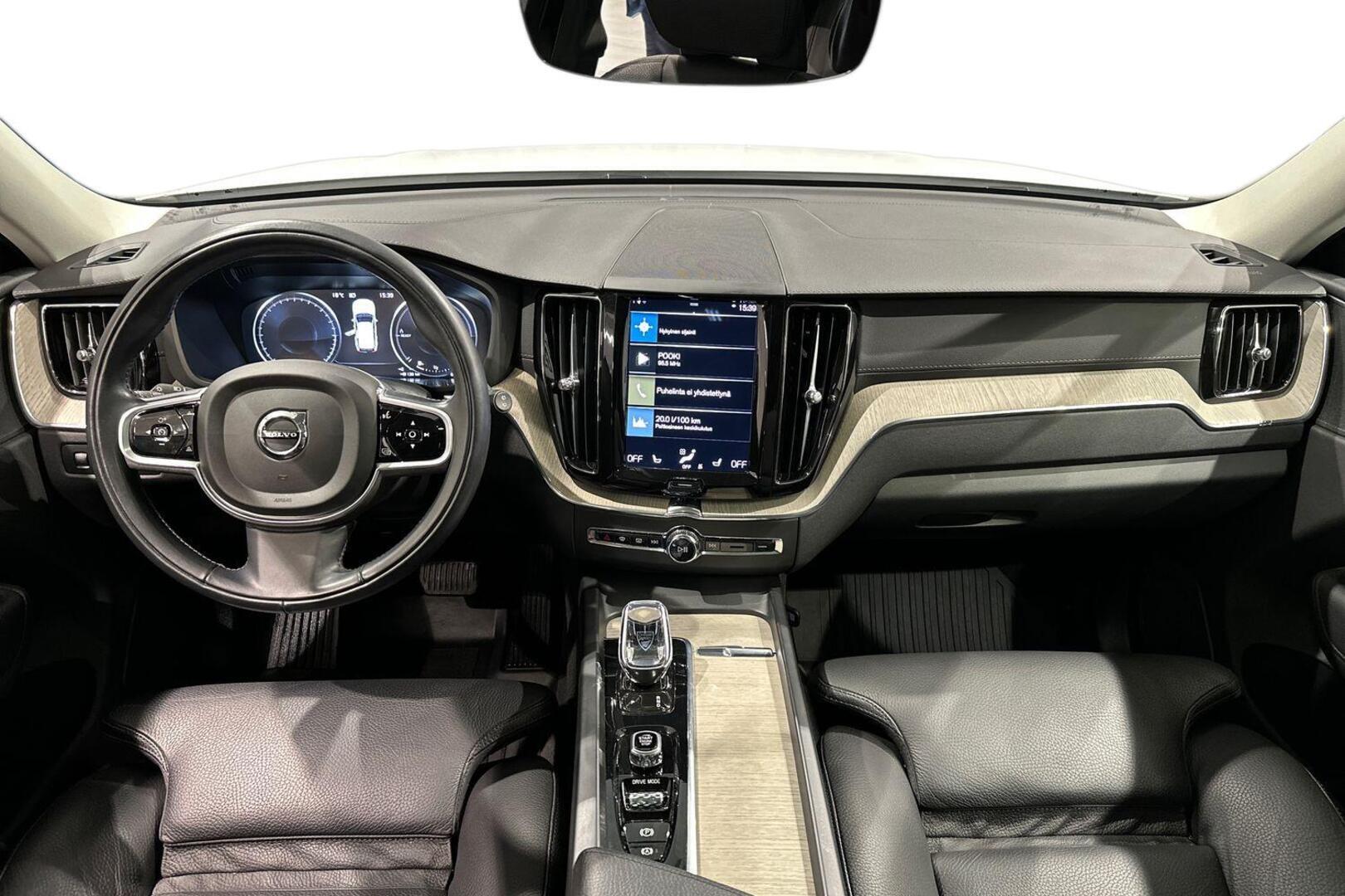VOLVO XC60 2021