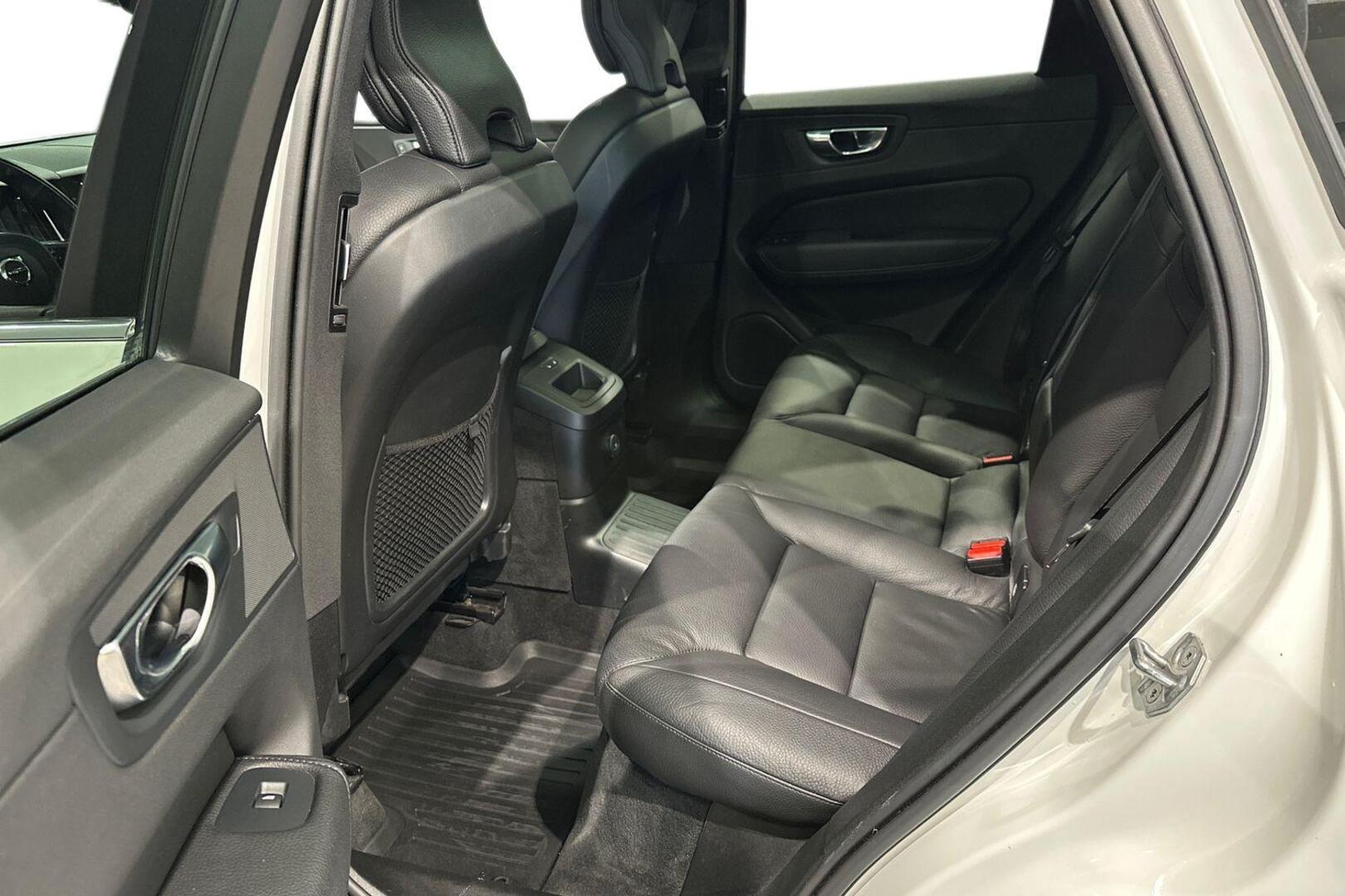 VOLVO XC60 2021