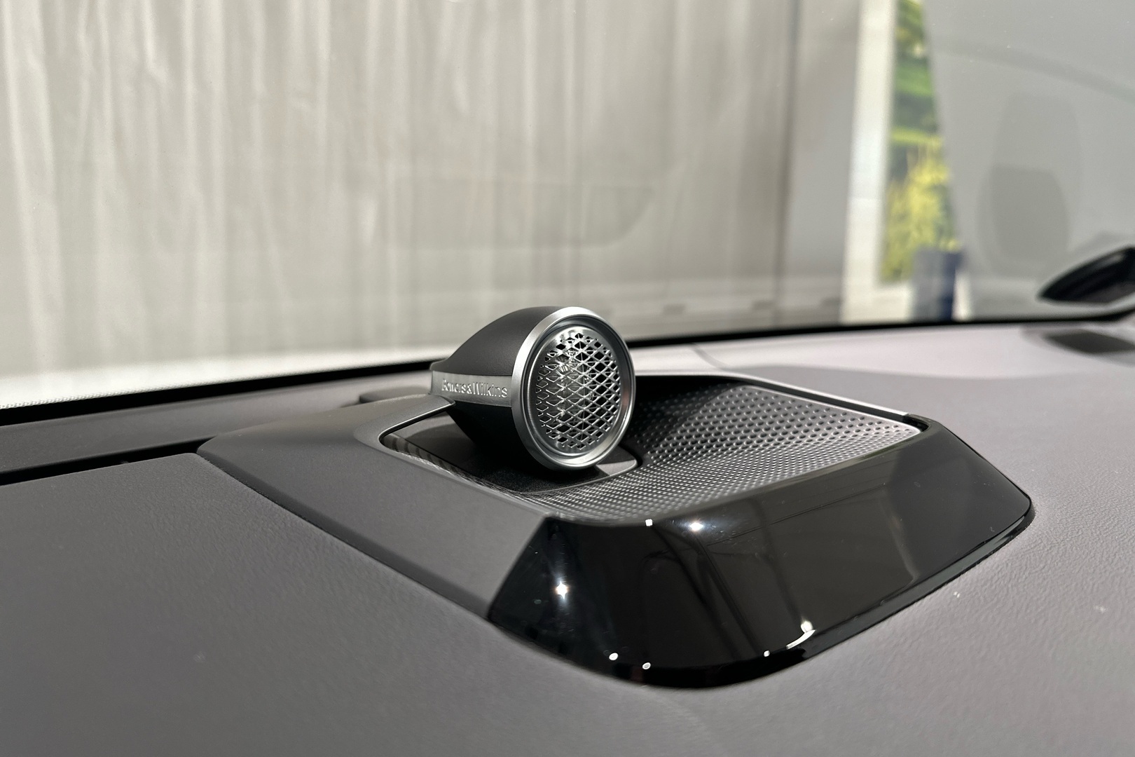 VOLVO EX90 2025