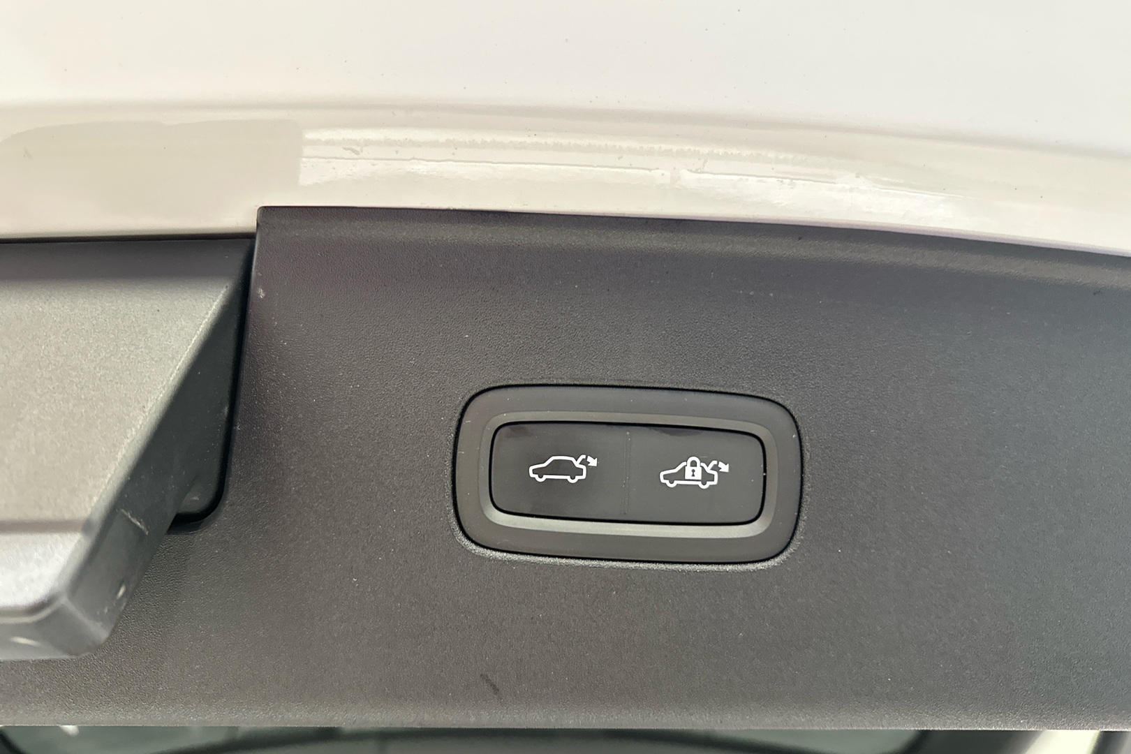 VOLVO EX90 2025