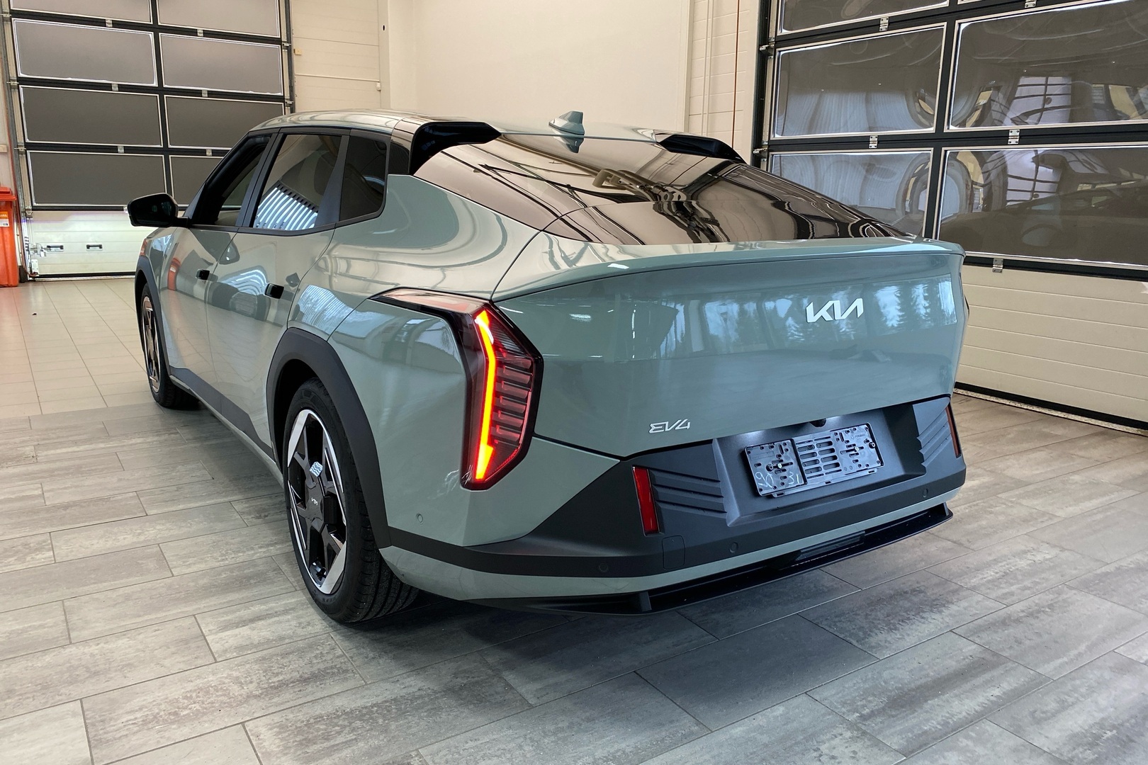 KIA EV4 2026