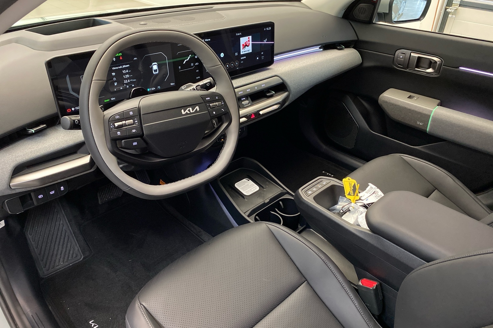 KIA EV4 2026