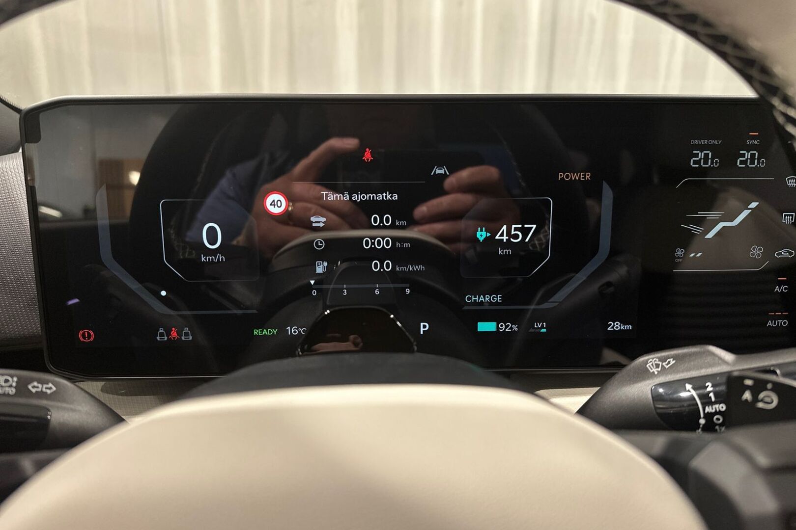 KIA EV4 2025