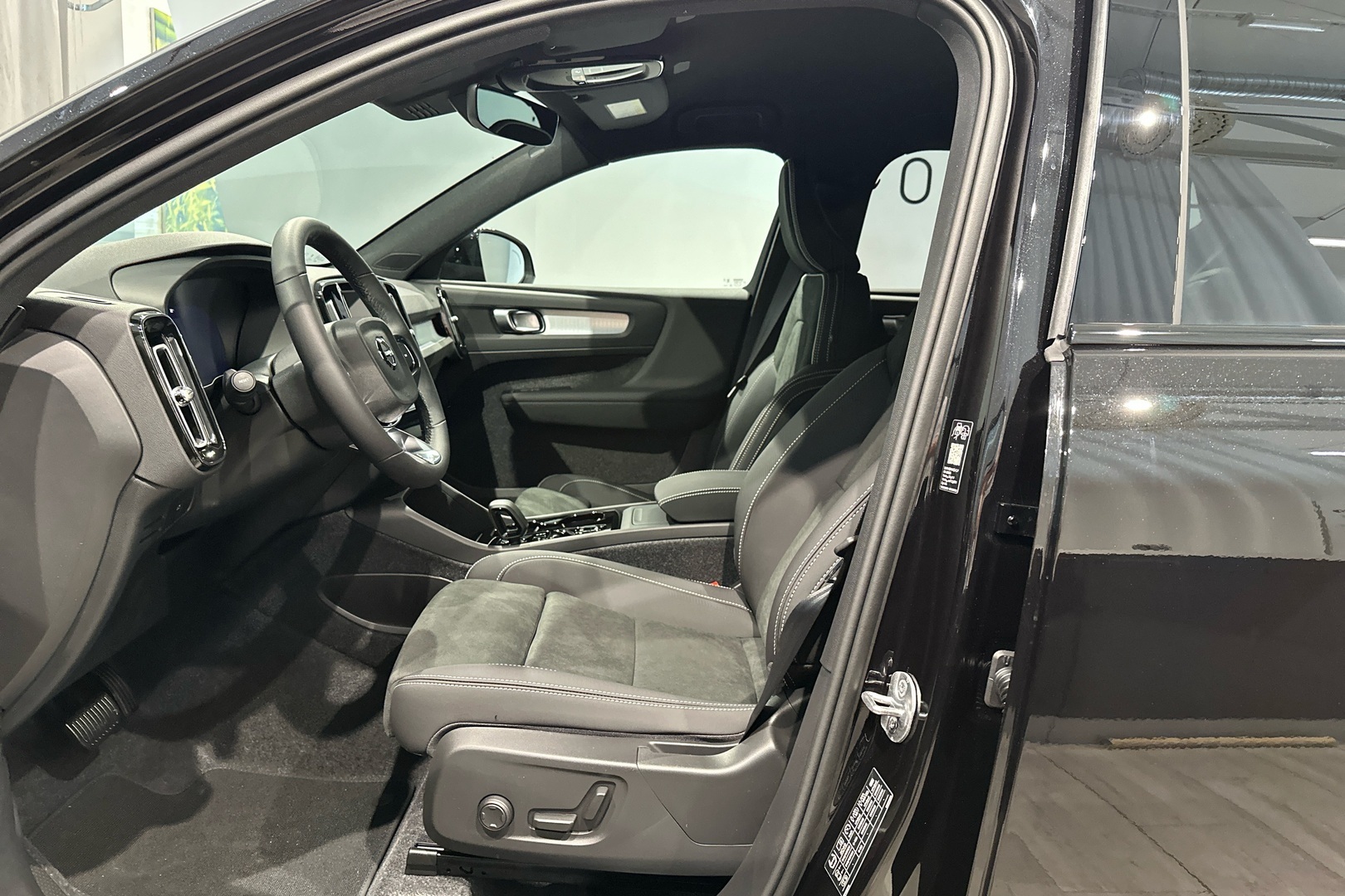 VOLVO XC40 2027