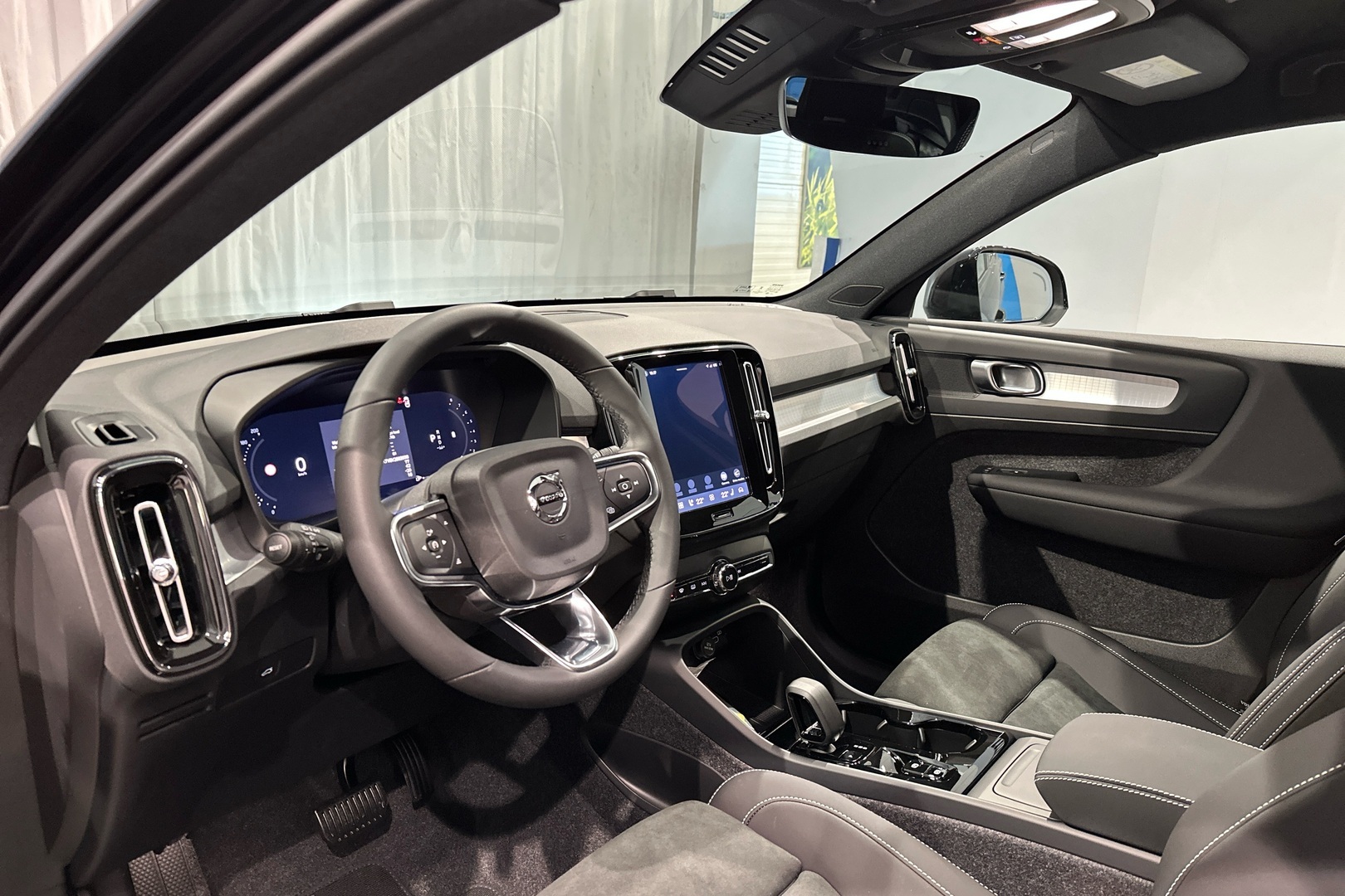 VOLVO XC40 2027