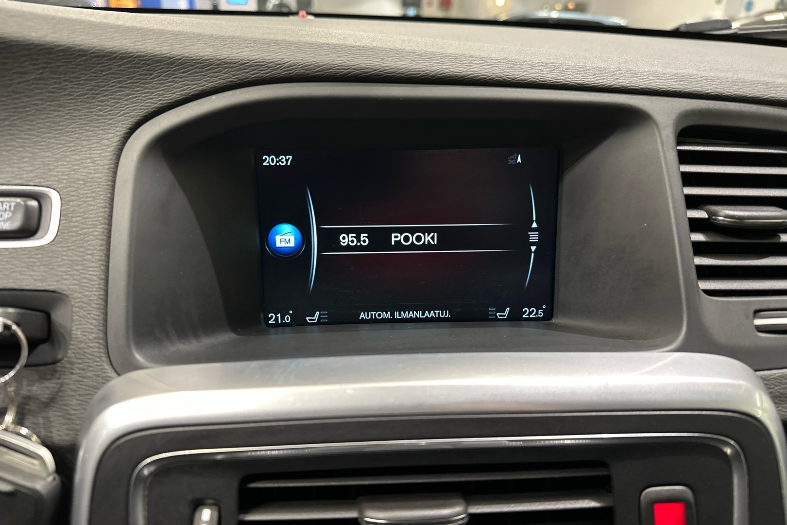 VOLVO V60 Cross Country 2017