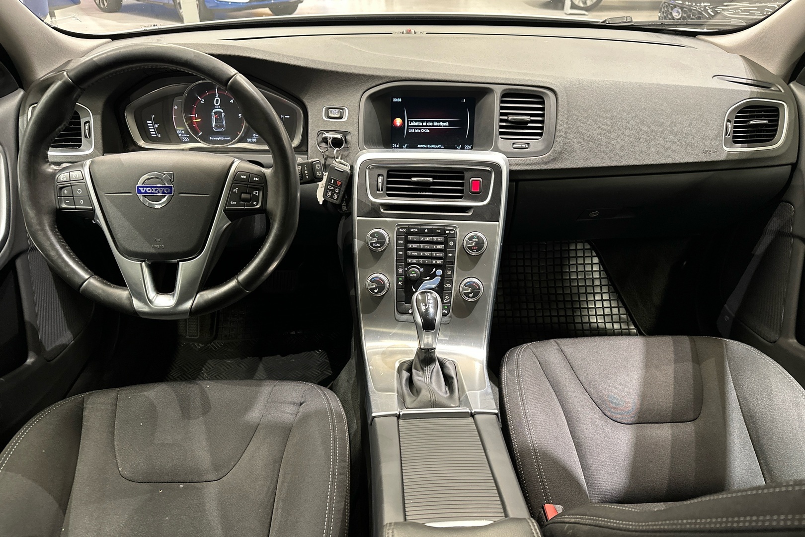 VOLVO V60 Cross Country 2017