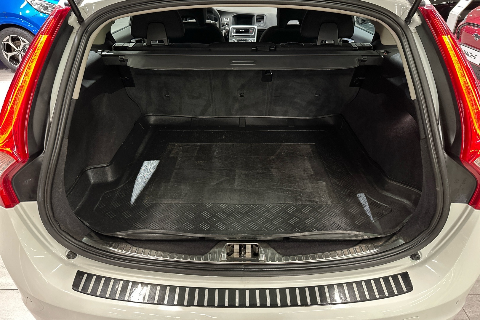 VOLVO V60 Cross Country 2017